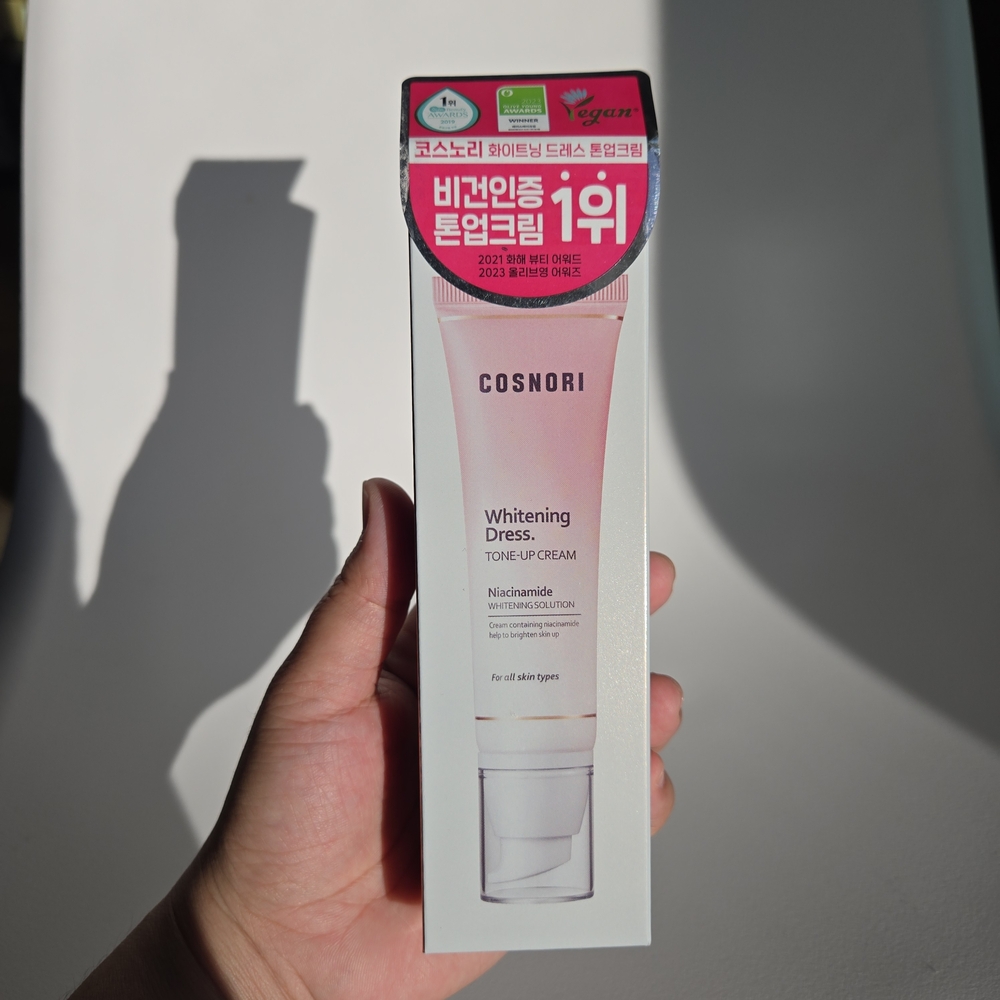 COSNORI Whitening Dress Tone-Up Cream